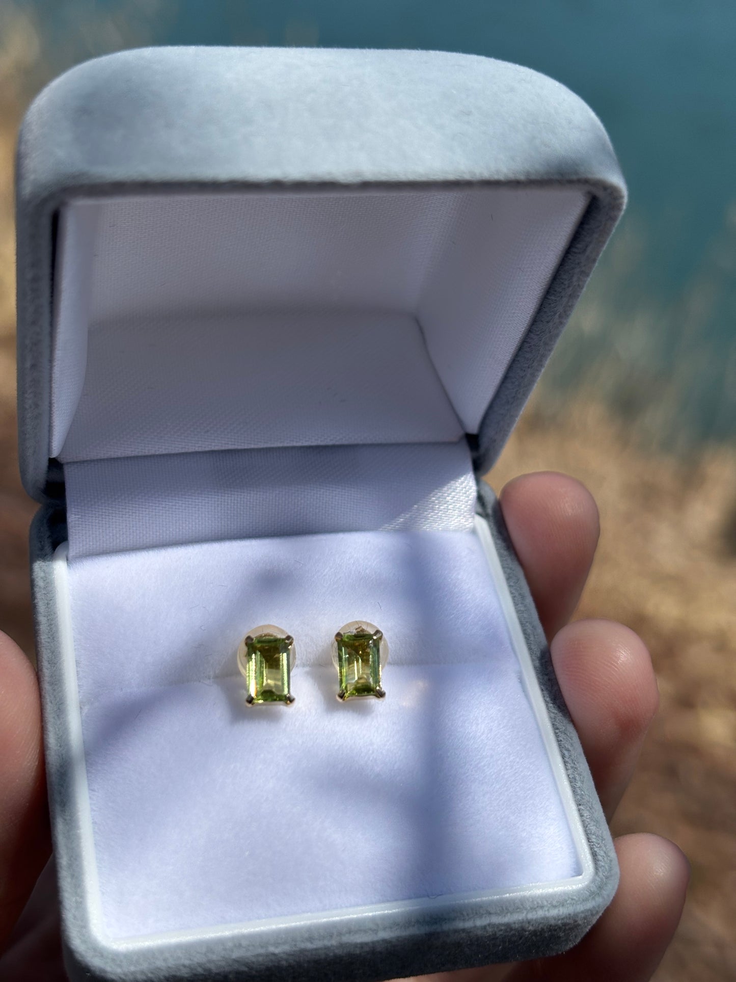 18k Peridot Stud Earrings
